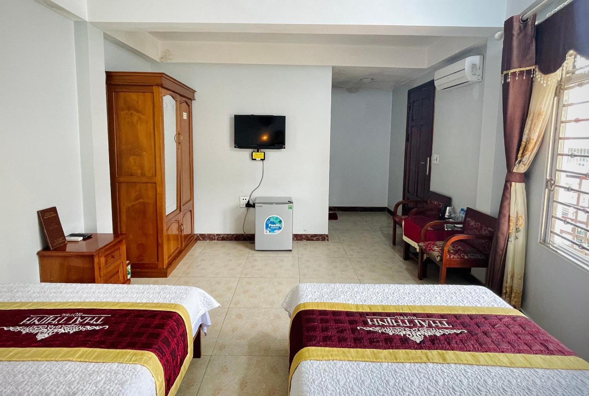 Thai Thinh Hotel ドン・ヴァン エクステリア 写真